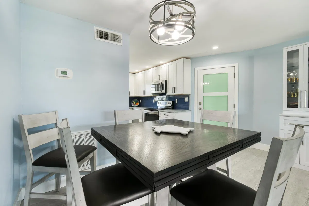 Unit 211 photo 13