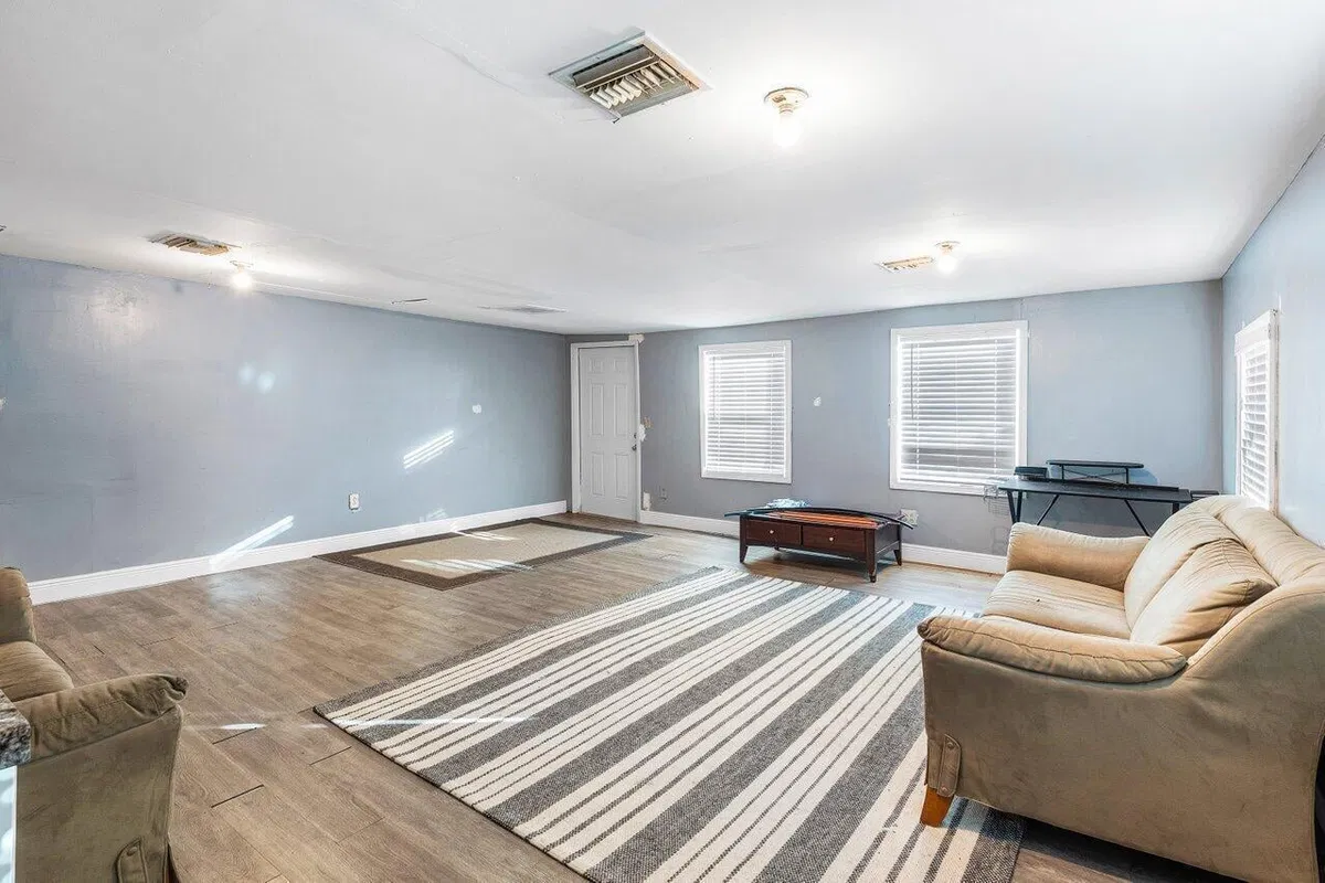 Residence photo 4