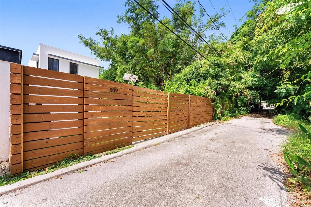 Old Northwood Residence photo 61