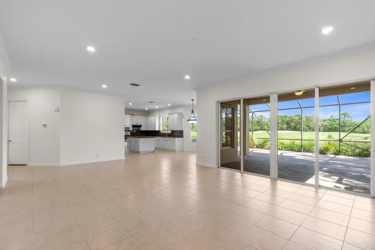 Residence photo 31