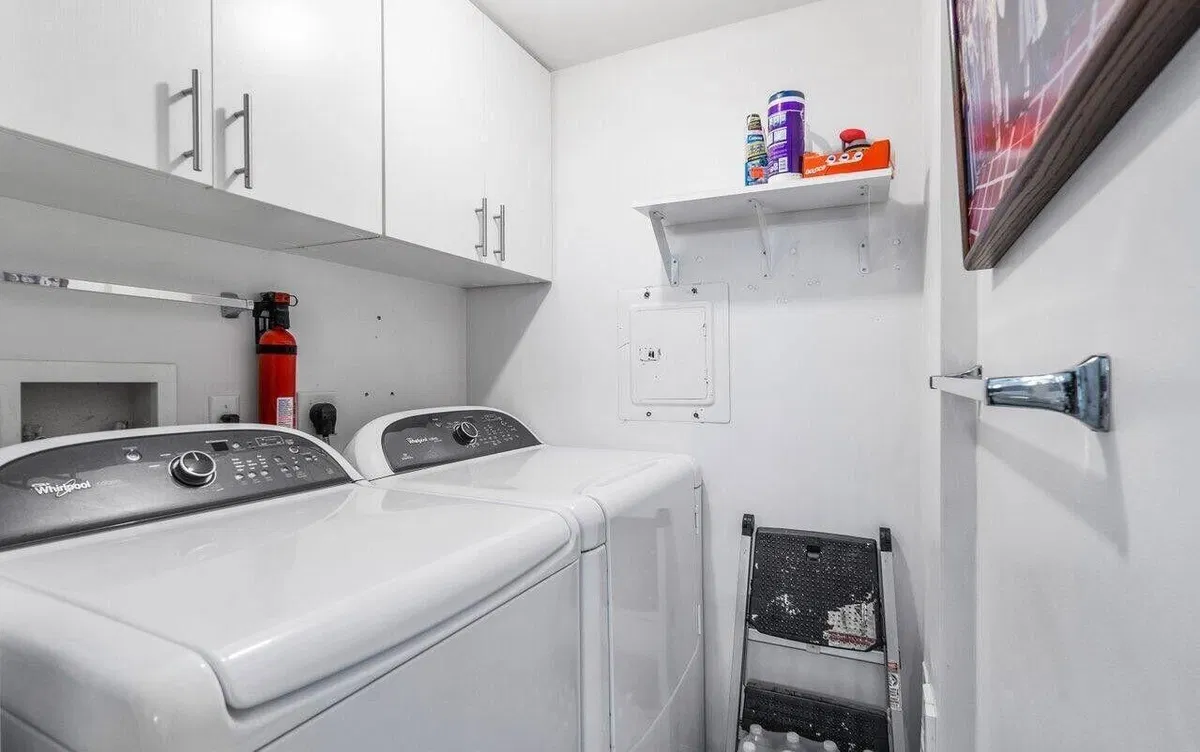 Unit 3307 photo 10