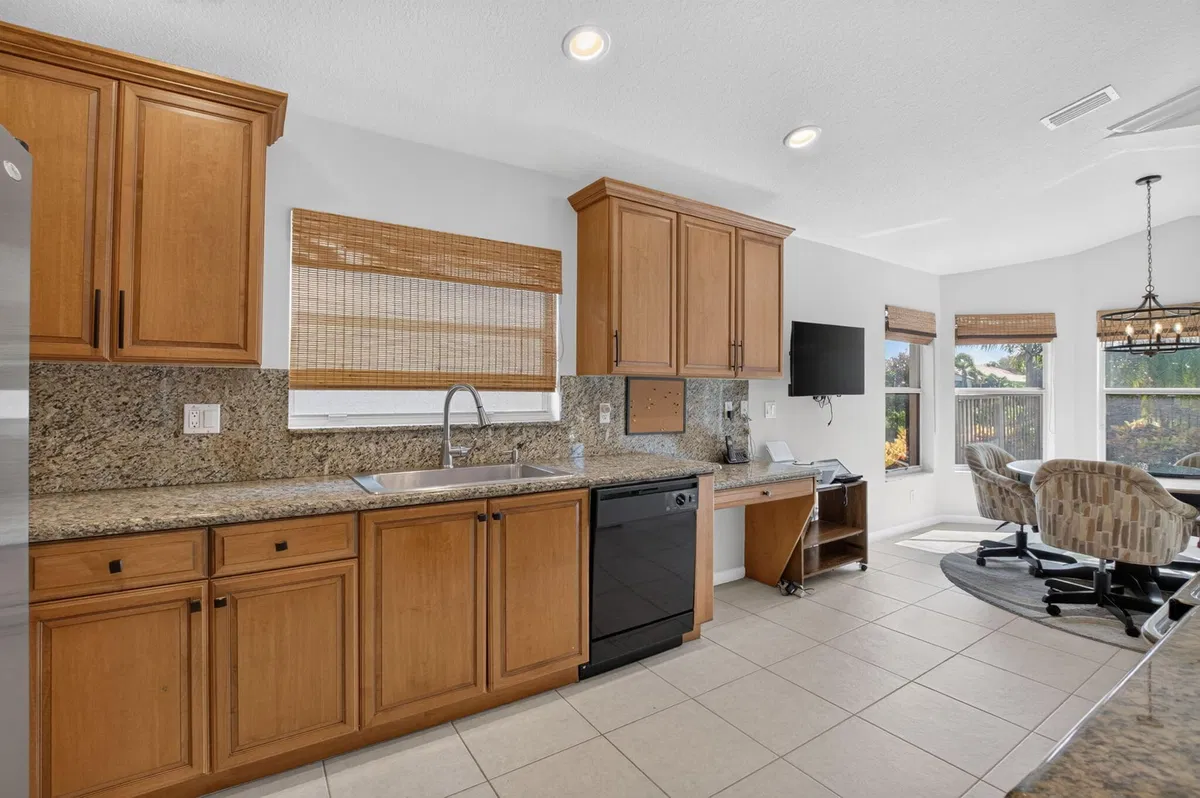 Residence photo 25