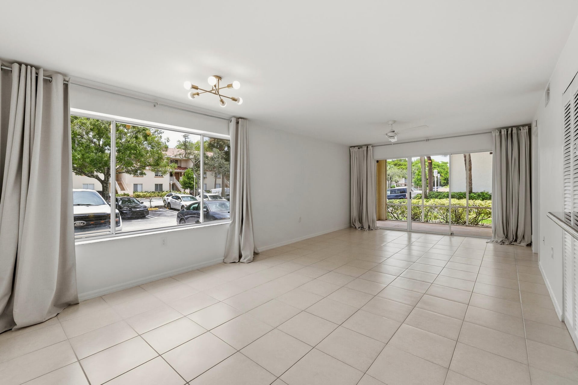 Residence photo 4