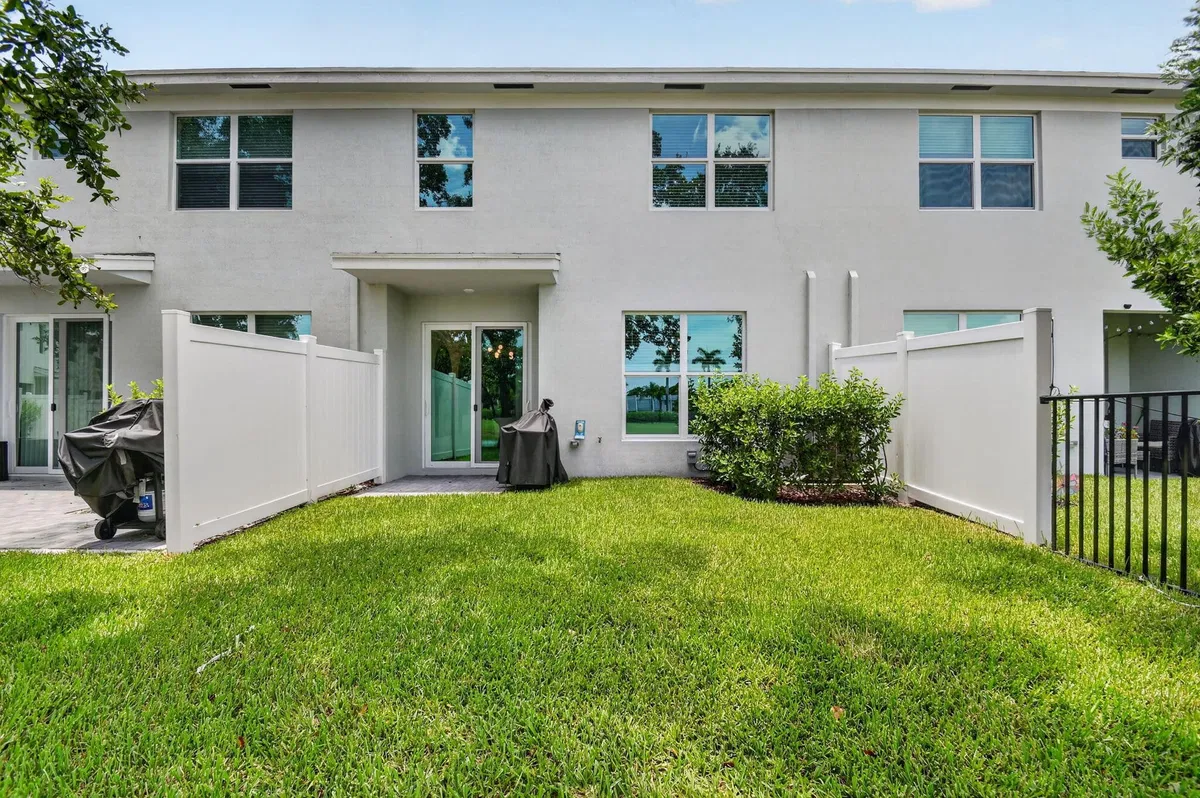 Residence photo 46