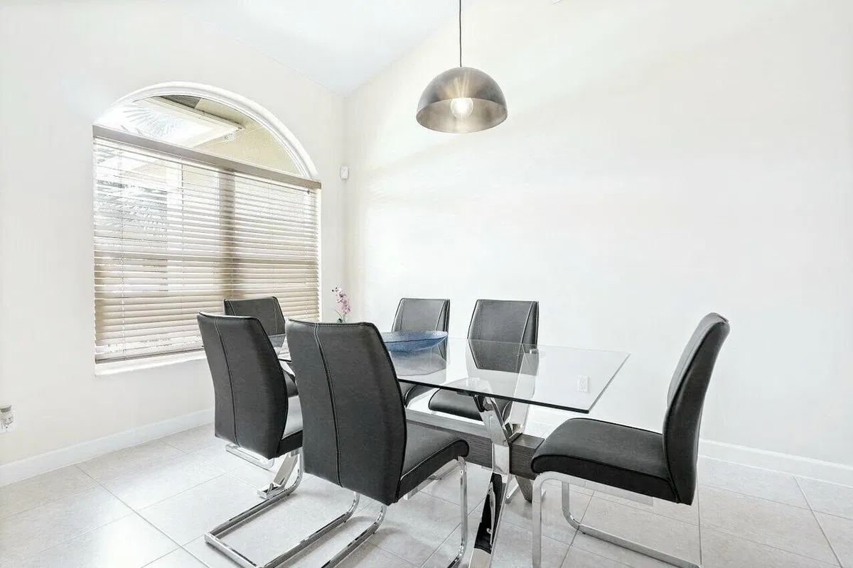 Residence photo 16