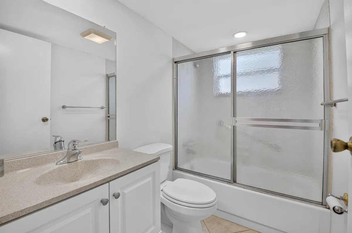 Residence photo 10