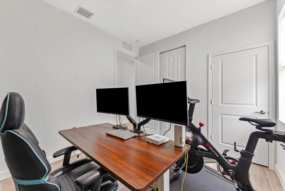  Residence photo 10