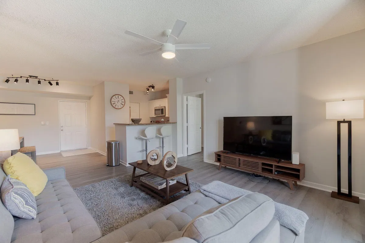Residence photo 10