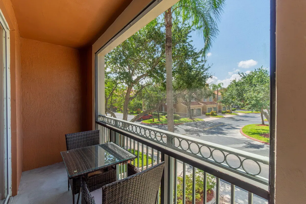 Residence photo 22