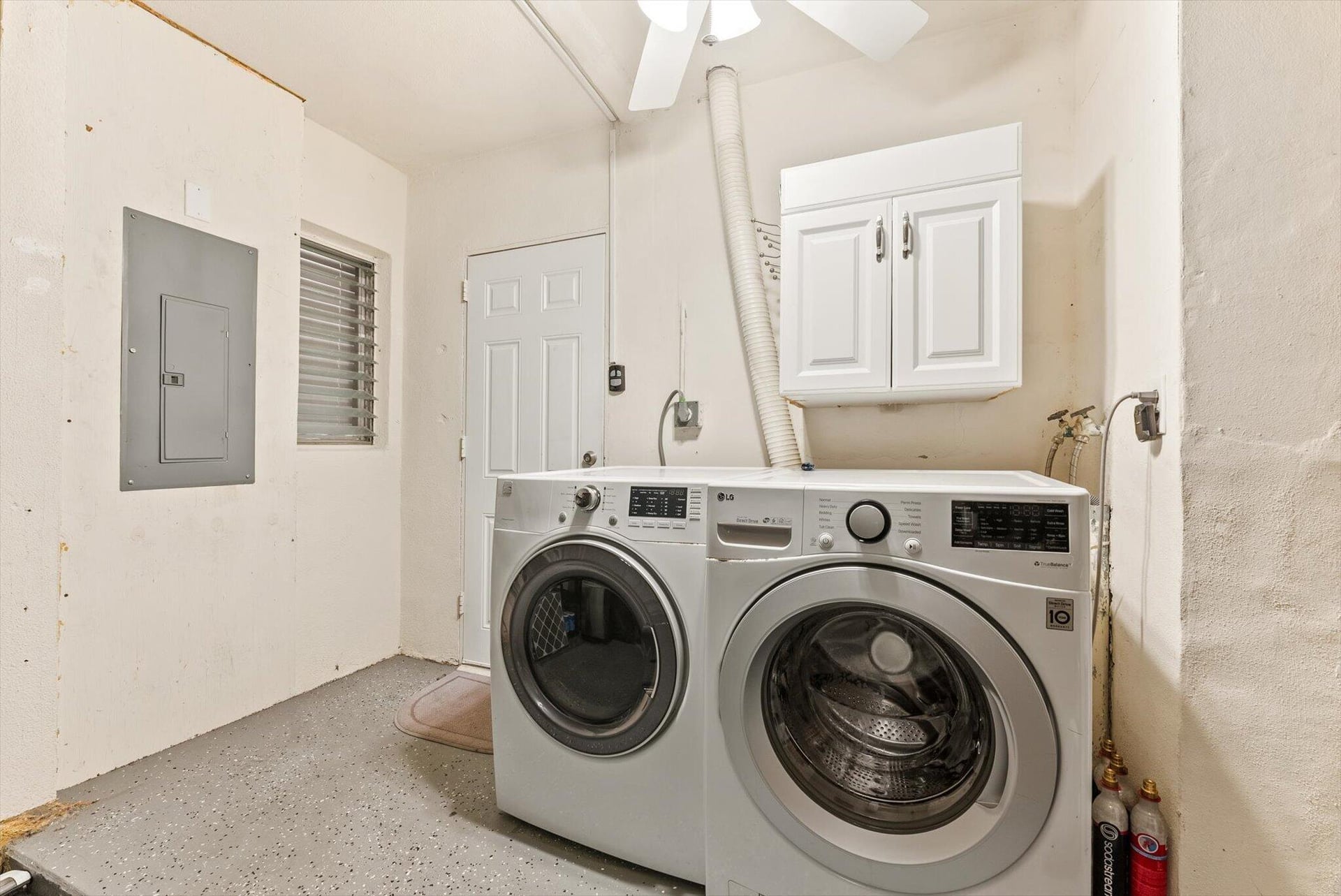 Residence photo 25