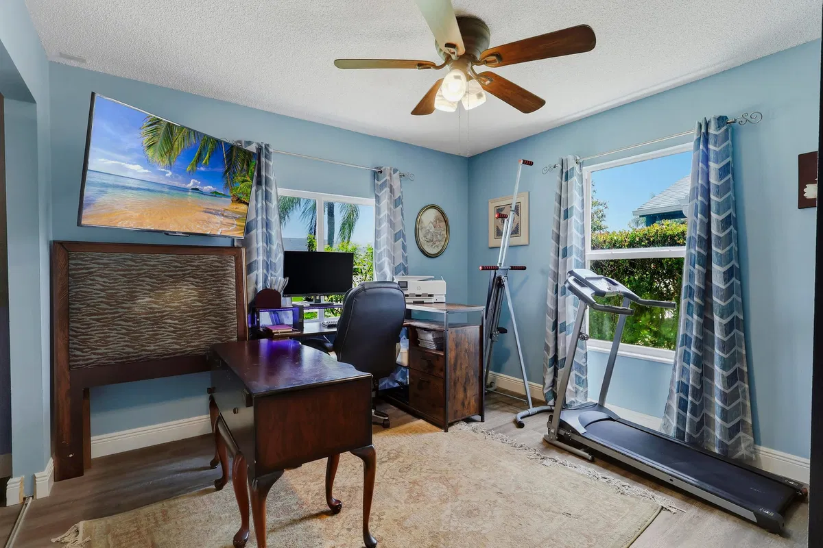 Residence photo 22