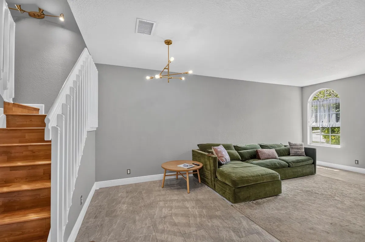  Residence photo 10
