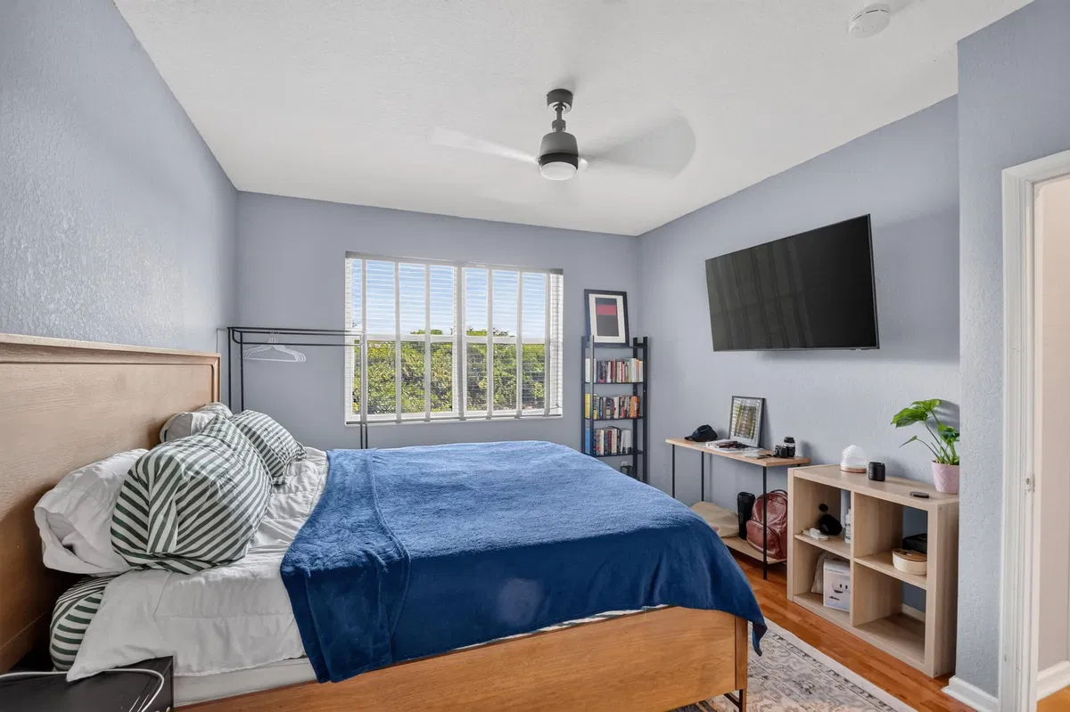  Residence photo 34