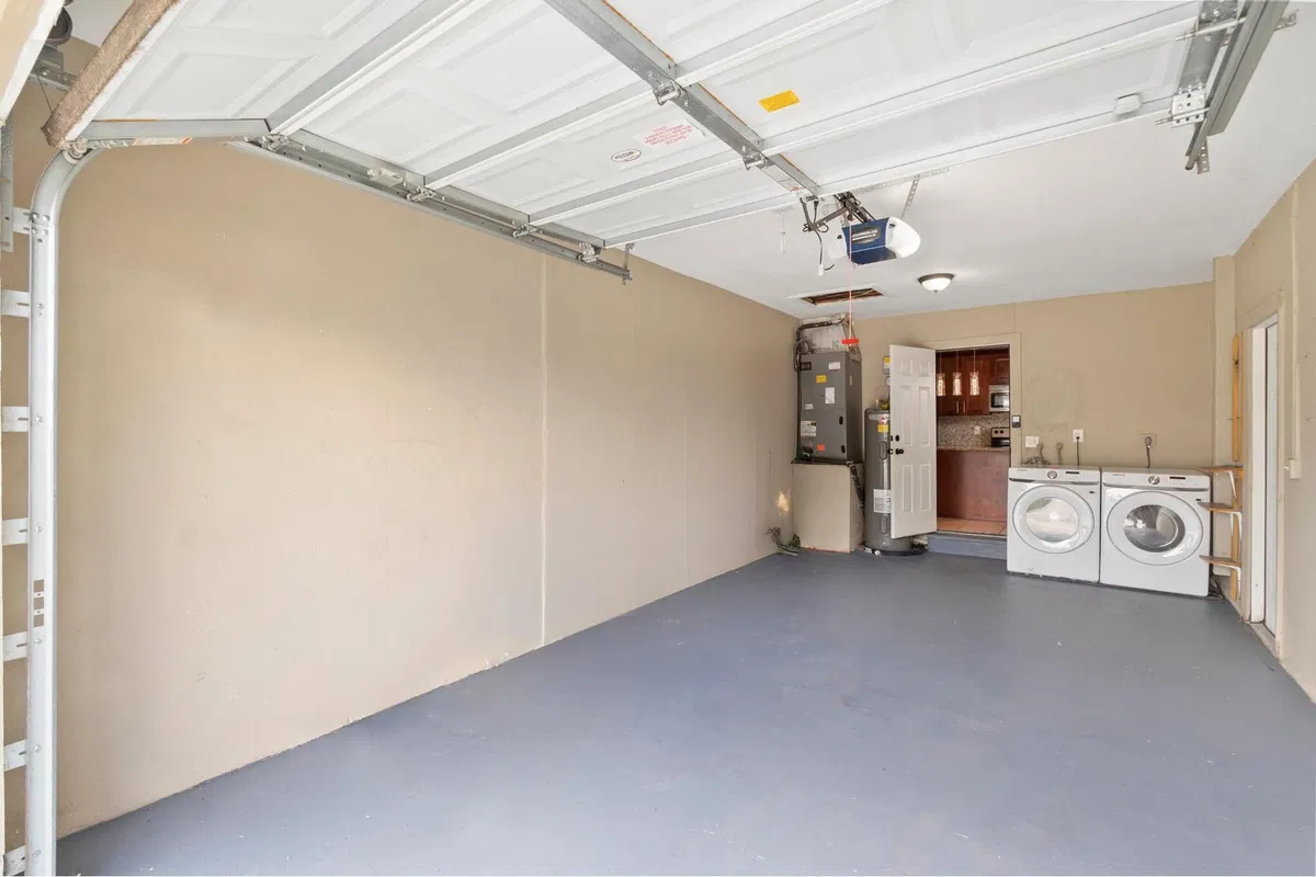 Residence photo 7