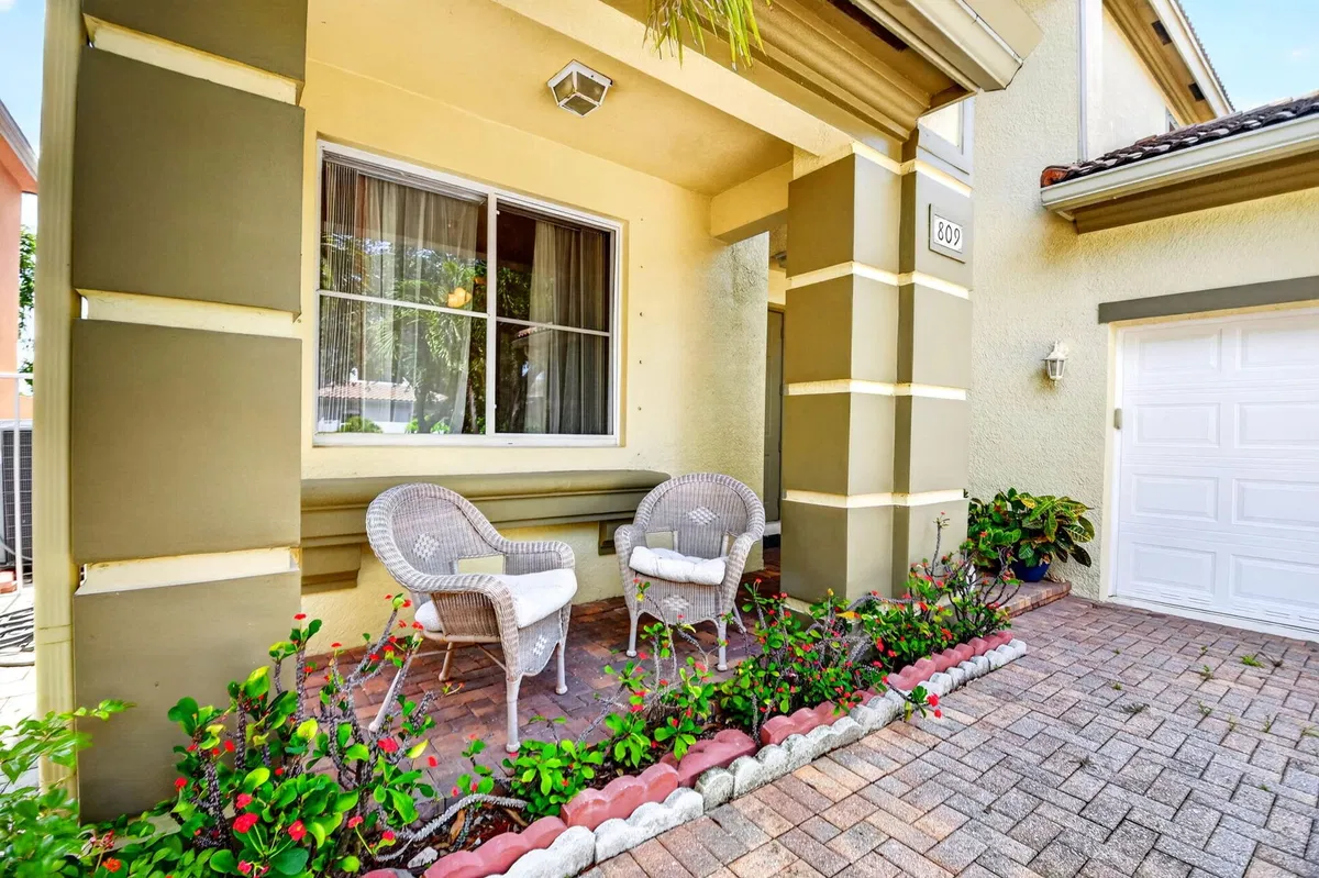Residence photo 4