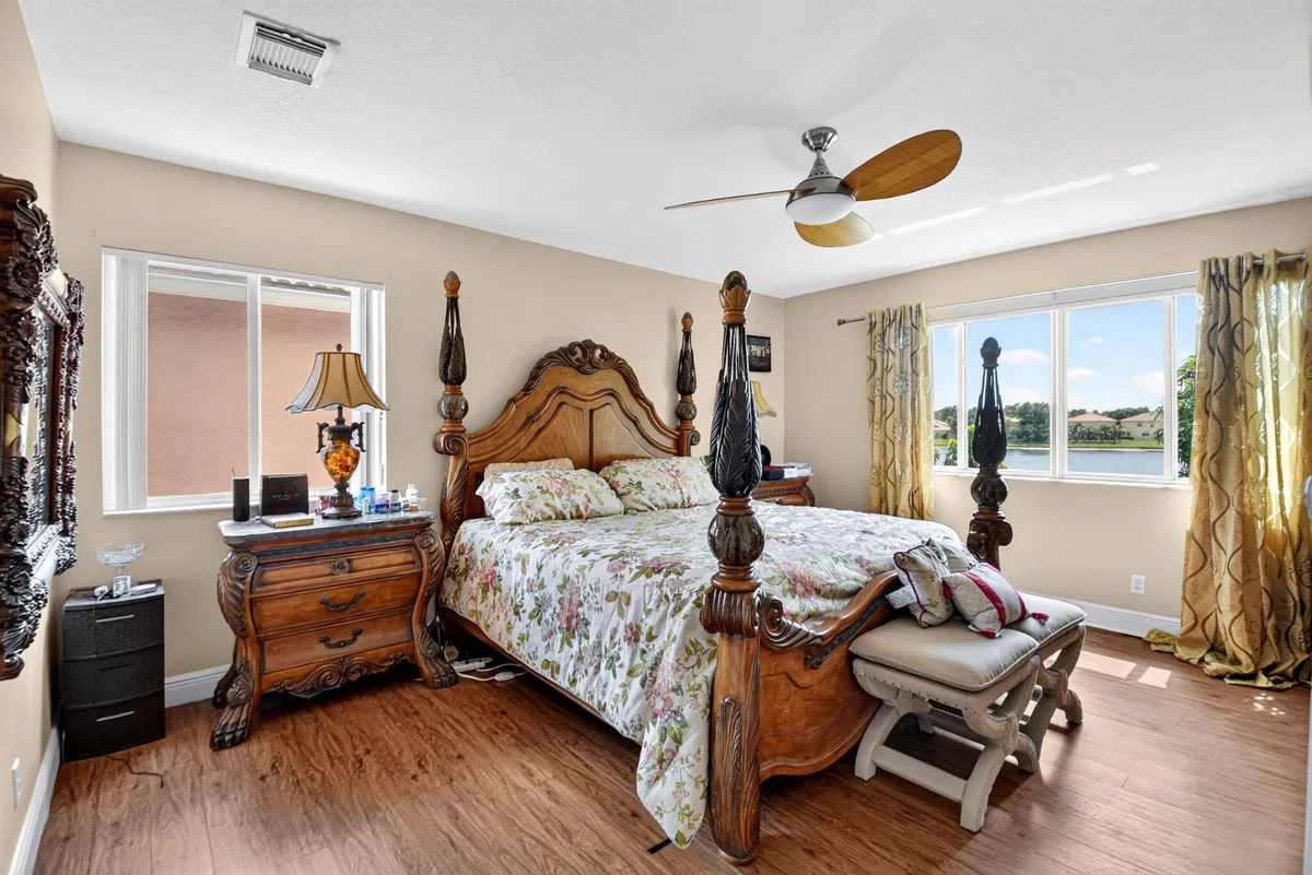 Residence photo 28