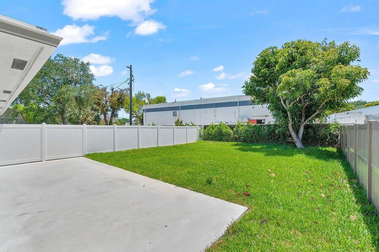 Residence photo 10