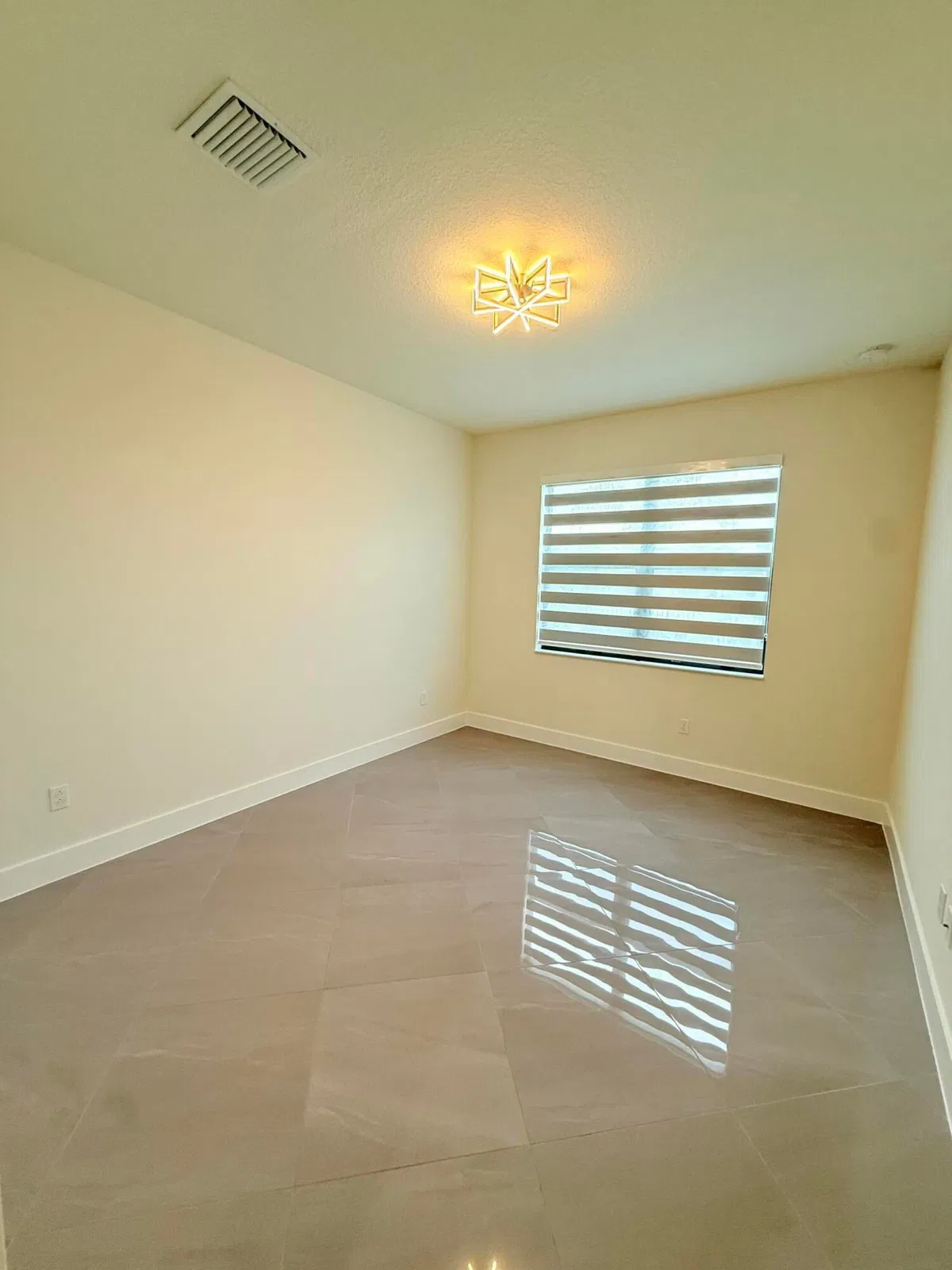 Residence photo 13
