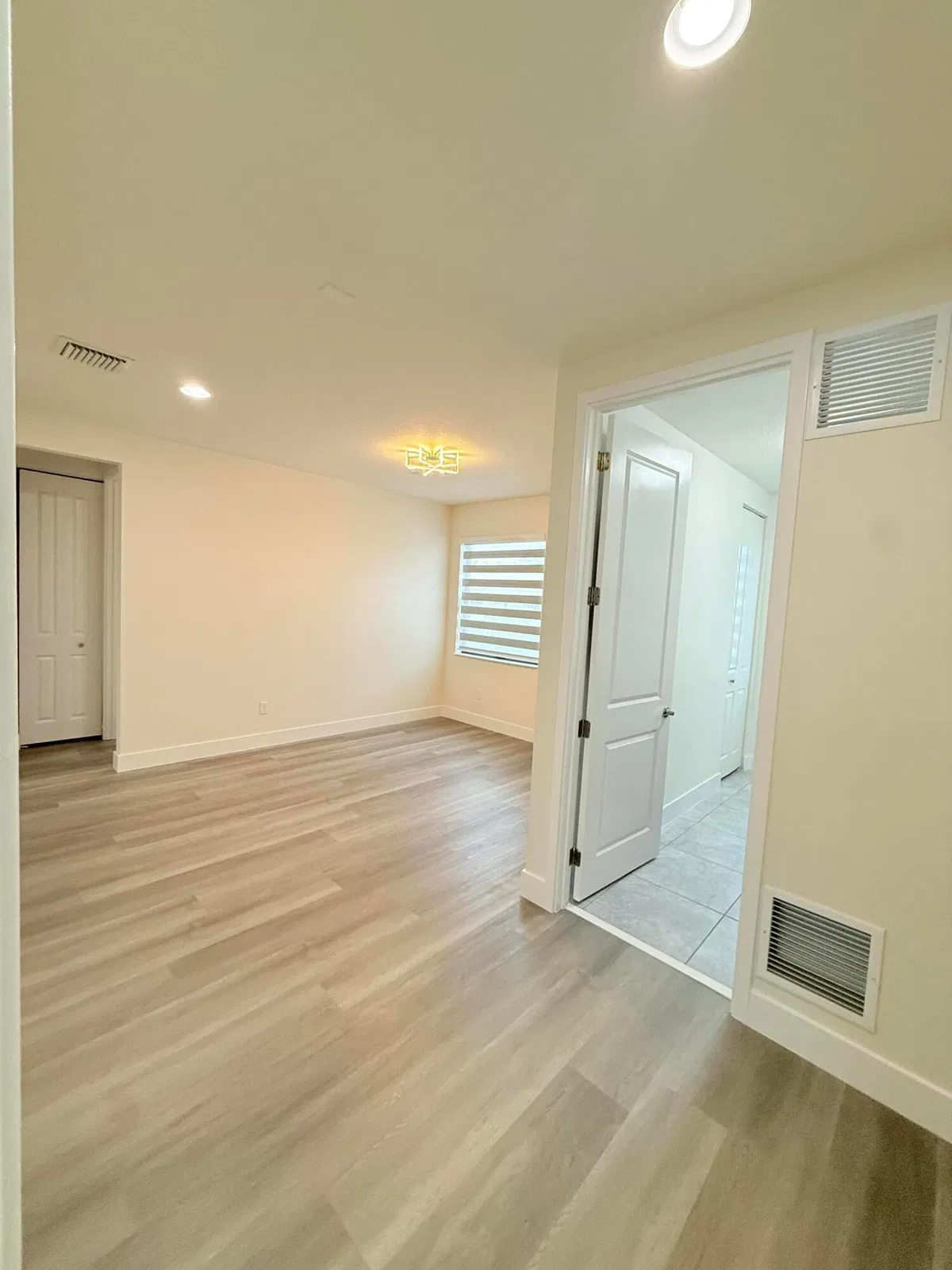 Residence photo 16