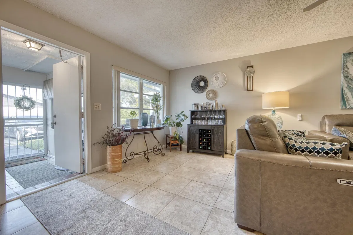 Residence photo 13