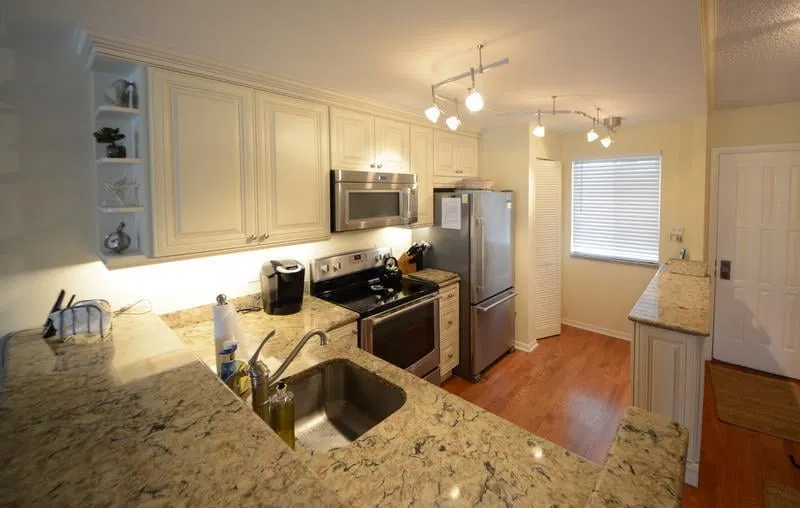 Unit B207 photo 16