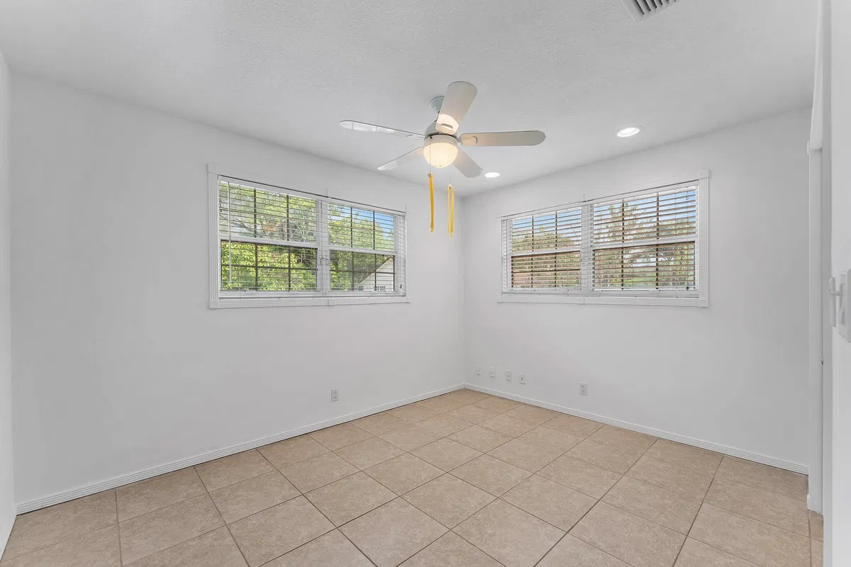  Residence photo 19