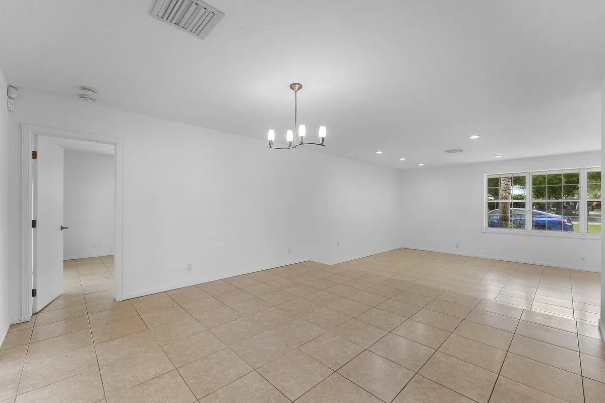  Residence photo 22