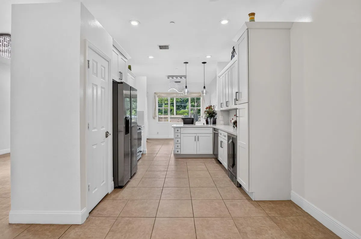 Residence photo 19