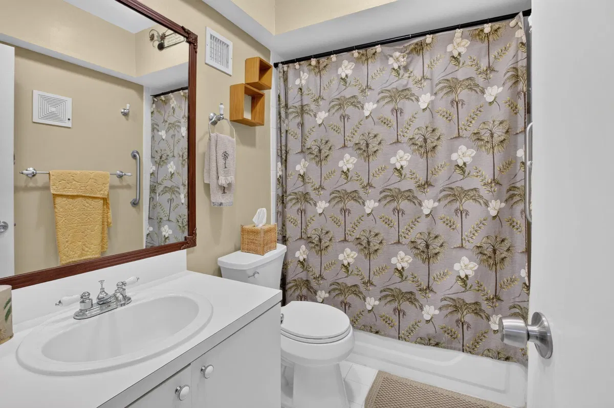 Residence photo 10