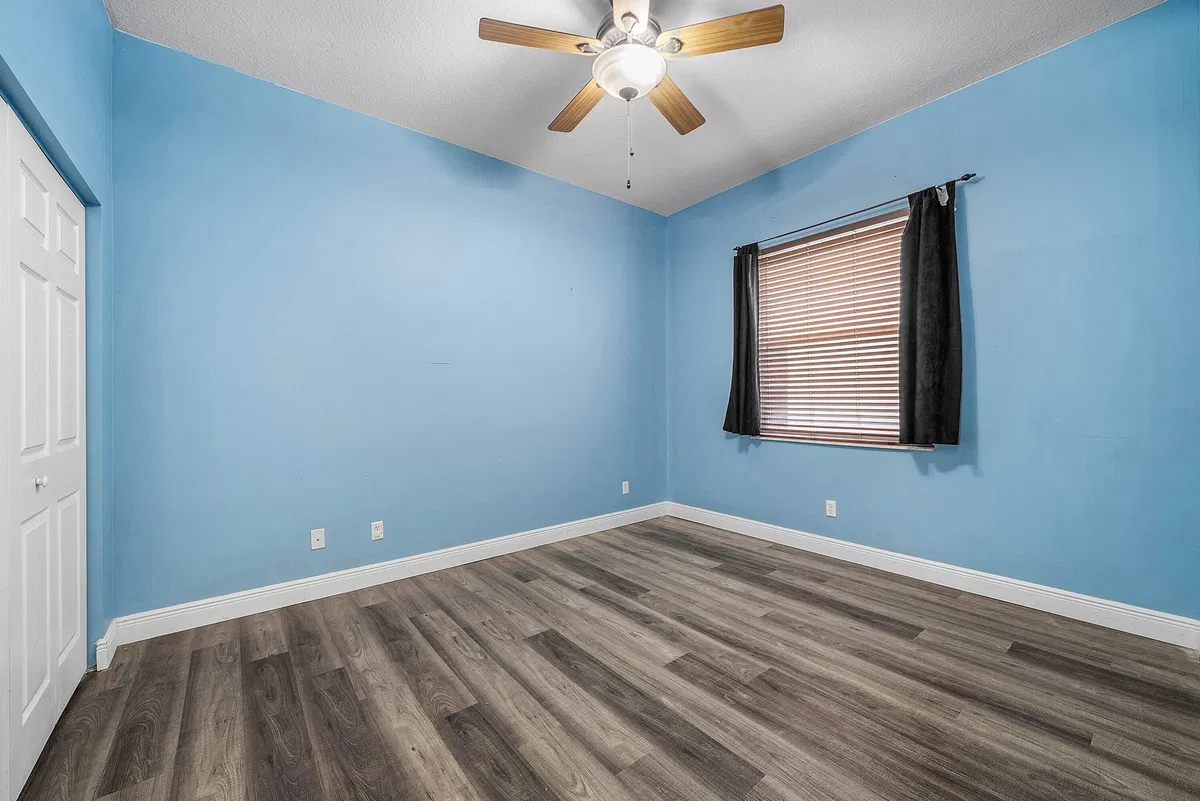 Residence photo 16