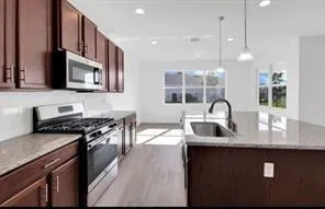 Residence photo 4