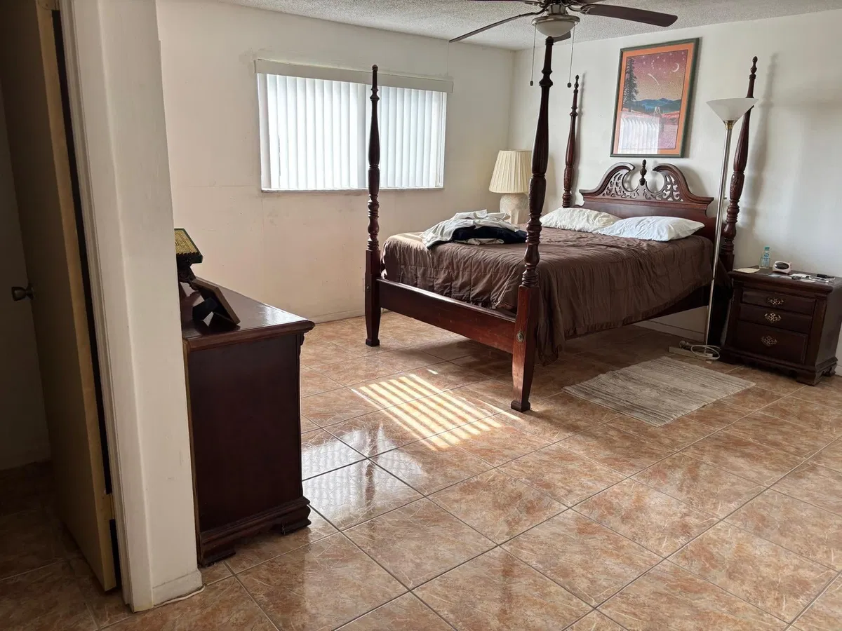 Unit 402 photo 7