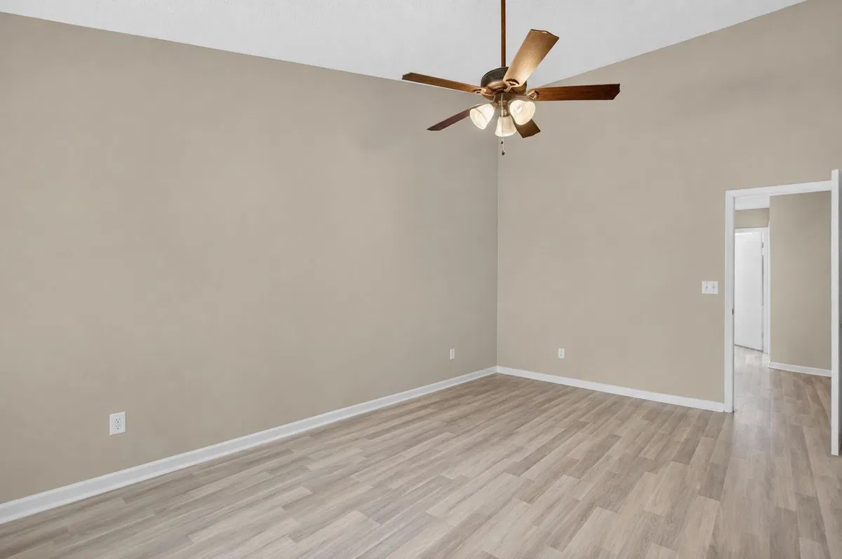  Residence photo 22
