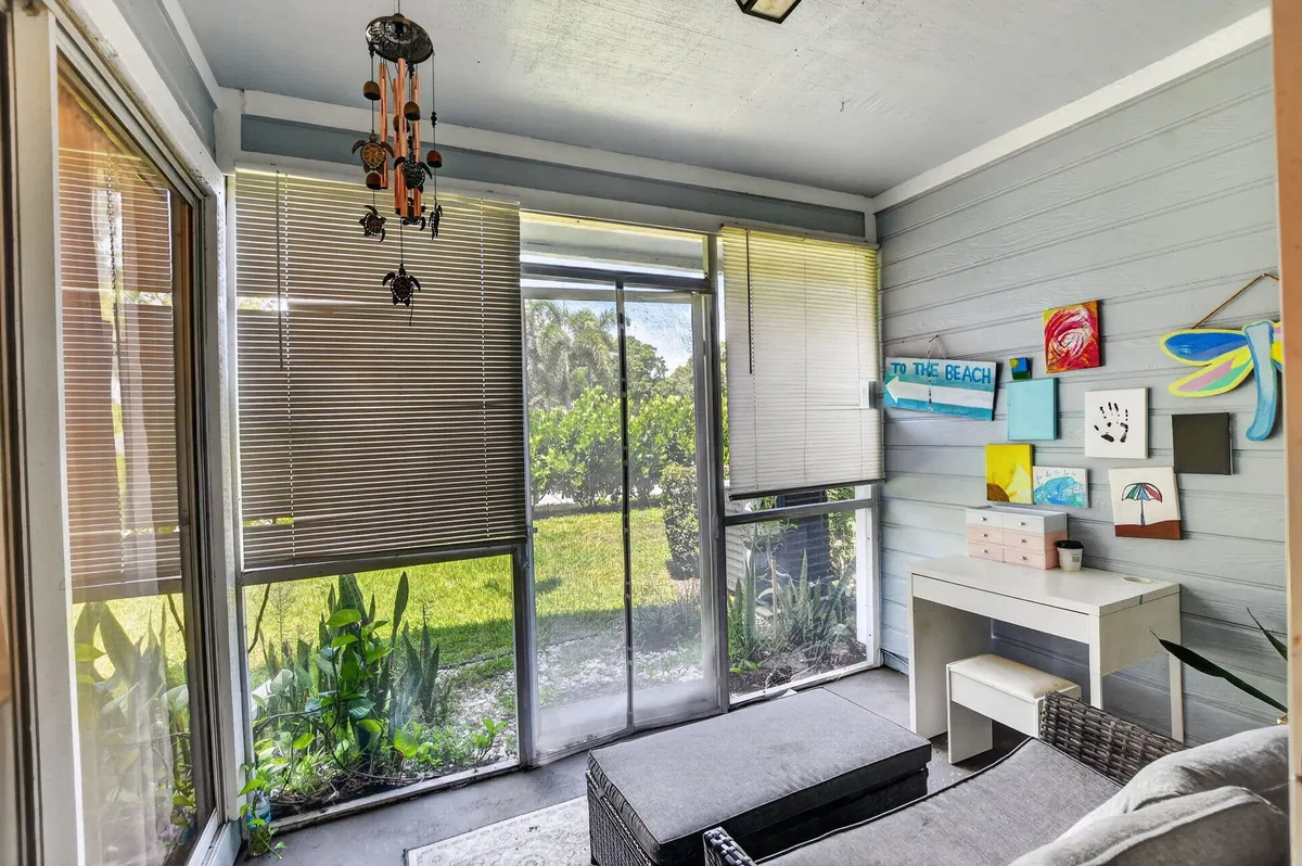  Residence photo 46