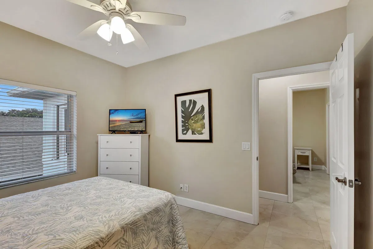  Residence photo 13