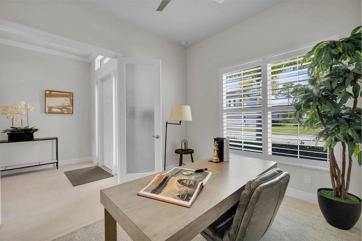Residence photo 31