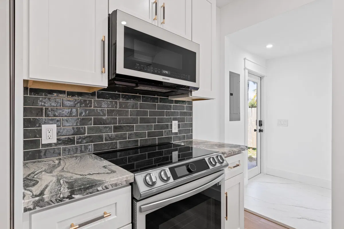 West Palm Beach Residence photo 16