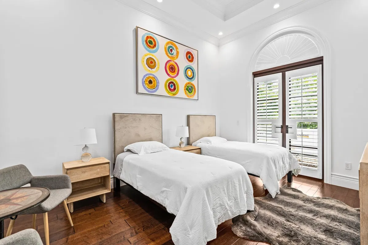 Residence photo 19