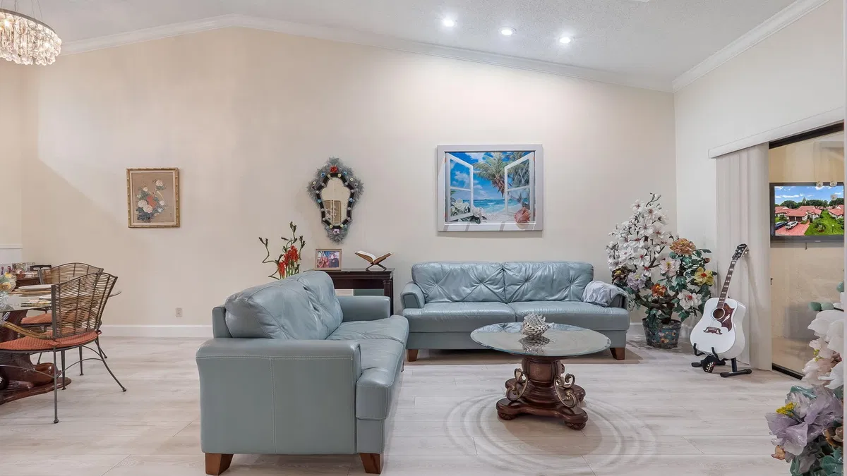 Residence photo 19