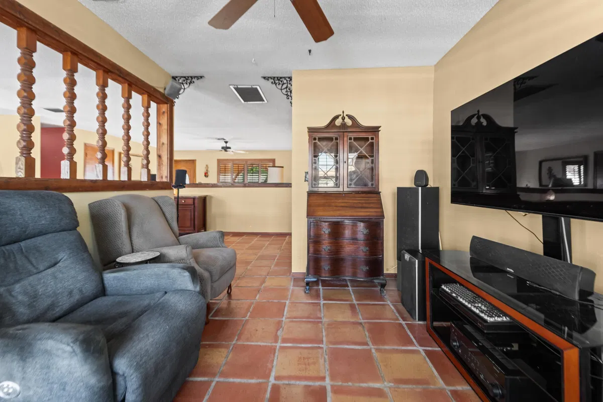  Residence photo 13