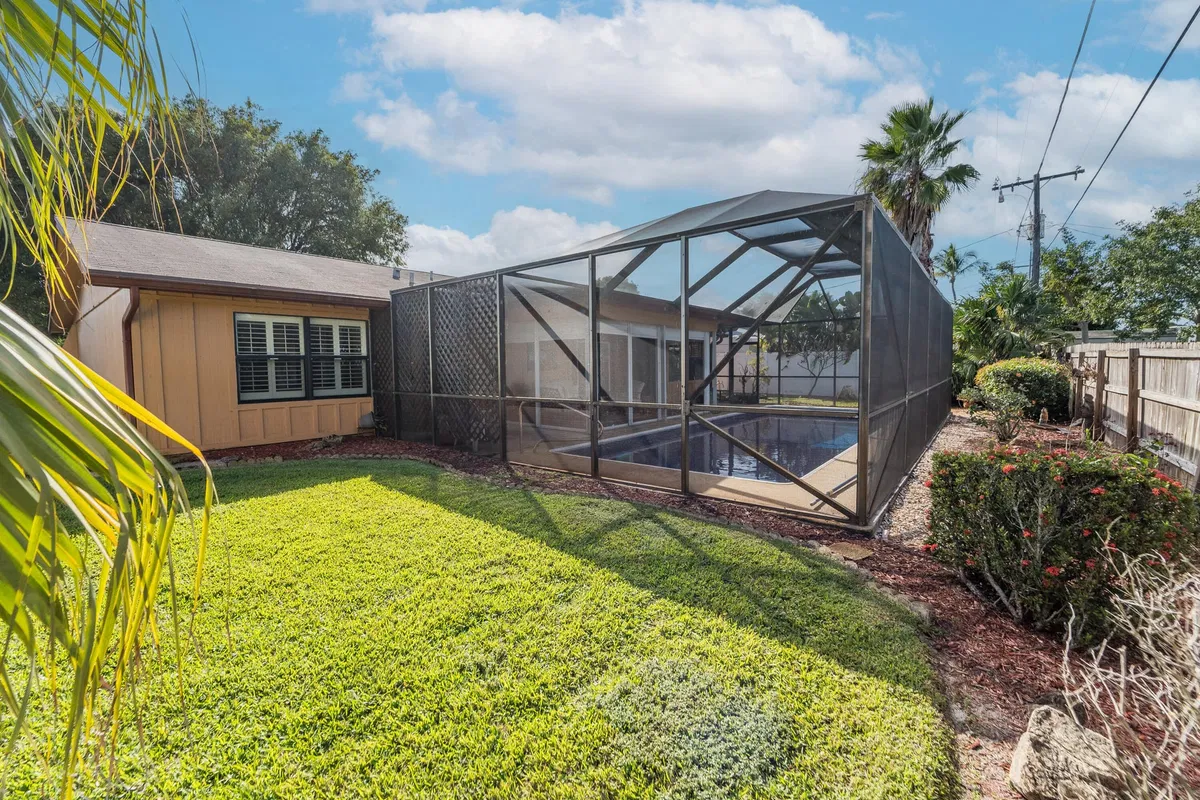  Residence photo 25