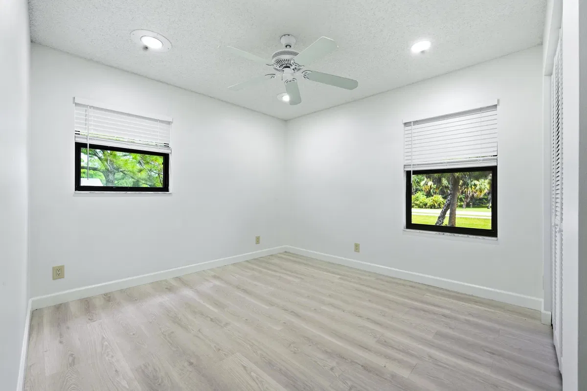  Residence photo 16