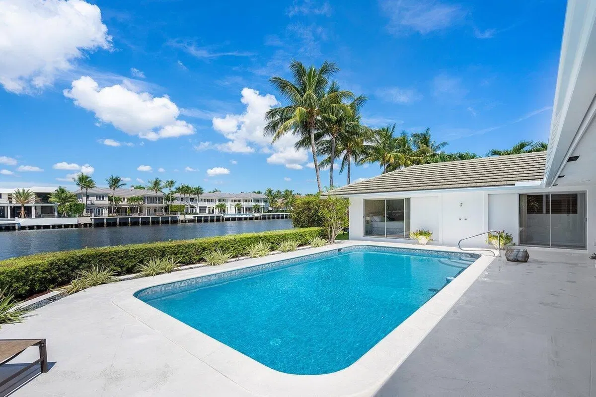 Spanish River Land Residence