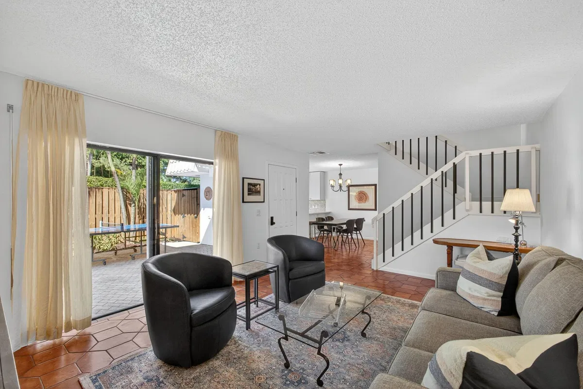 Unit 103 photo 19
