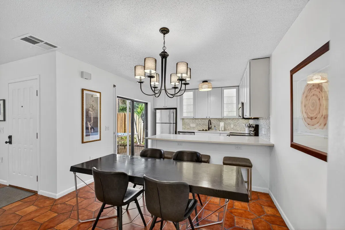 Unit 103 photo 22