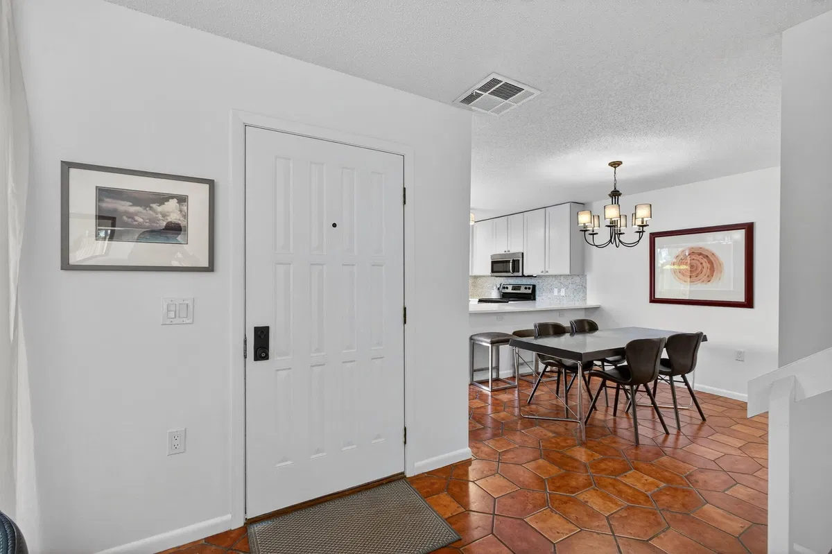 Unit 103 photo 37
