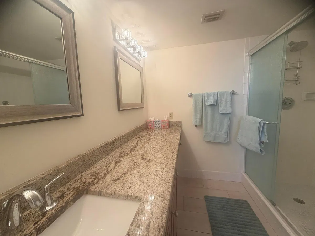 Unit 504 photo 7