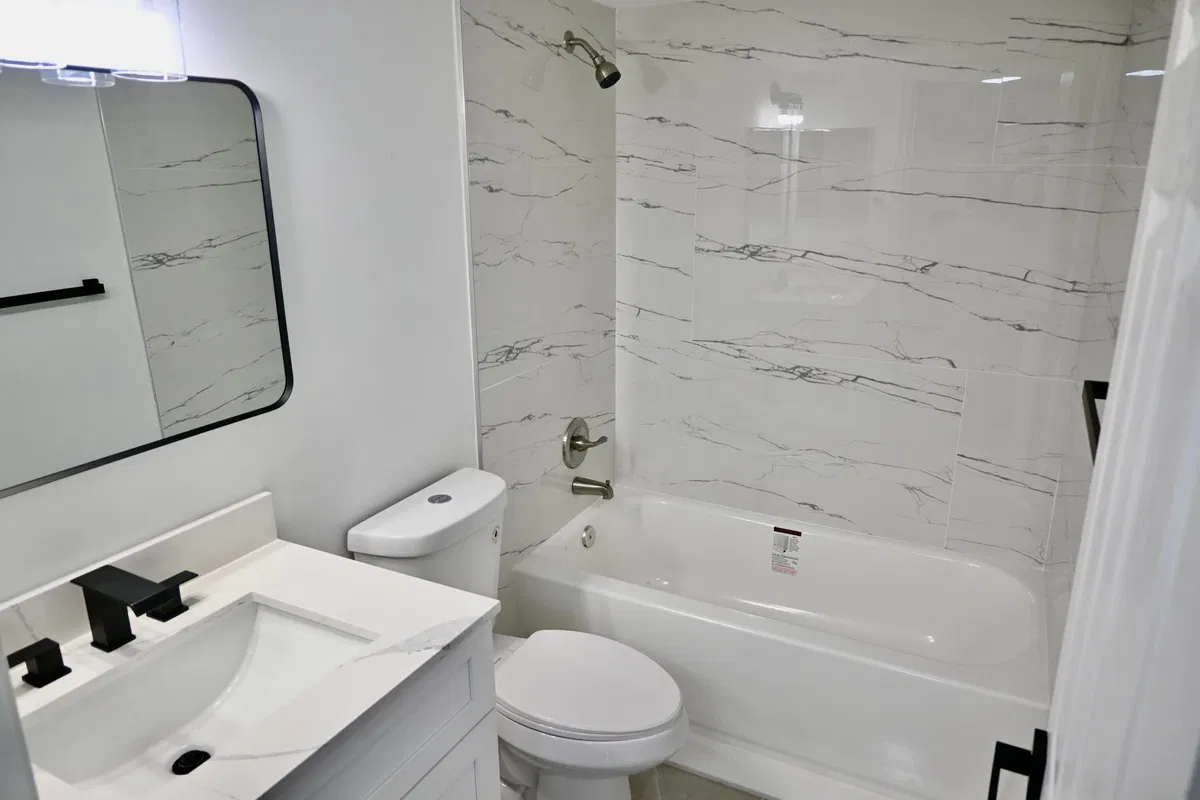 Unit 3060 photo 10