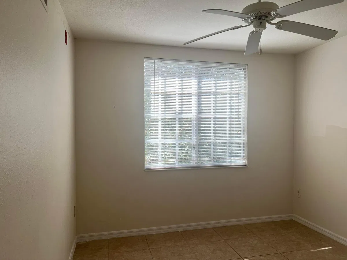 Unit 6302 photo 16