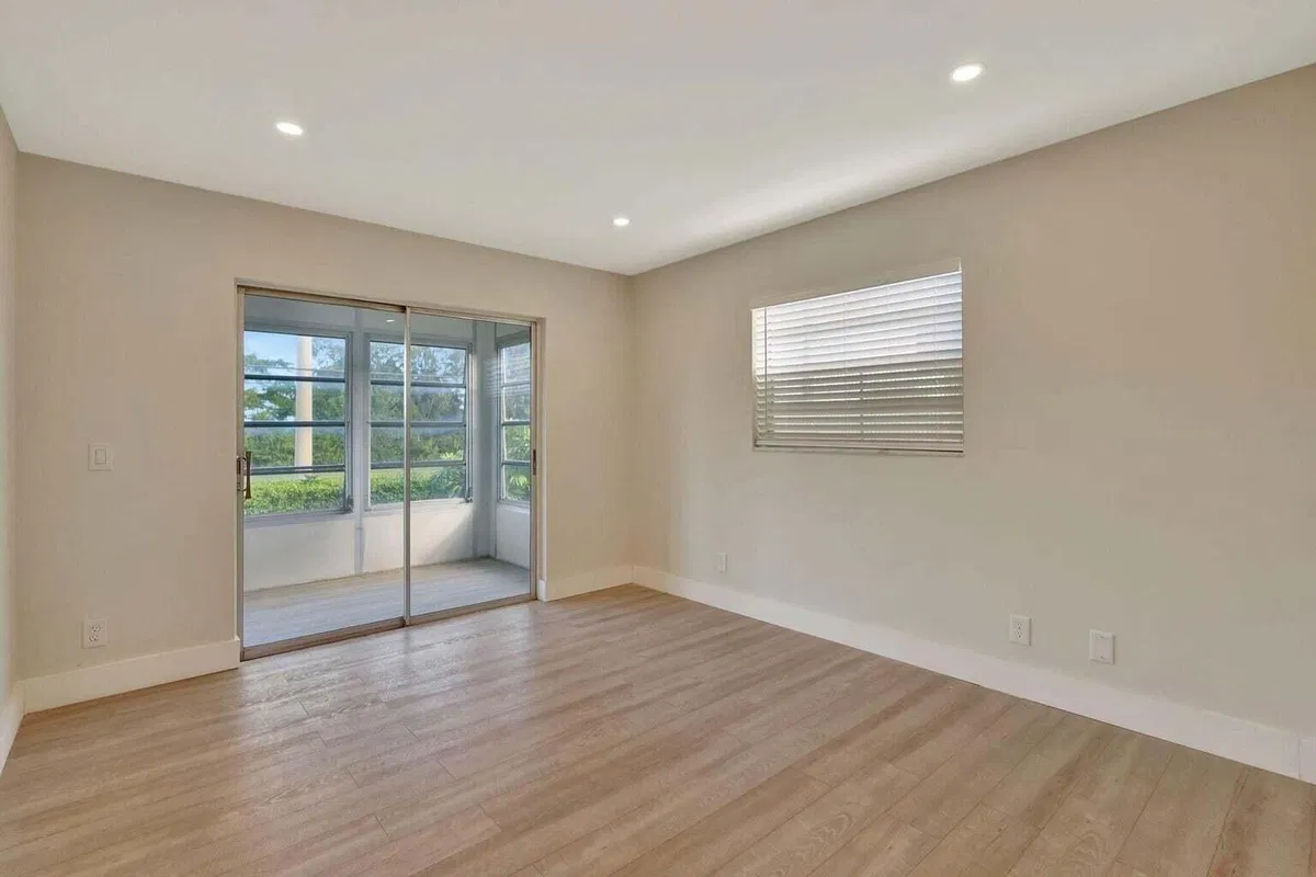  Residence photo 19